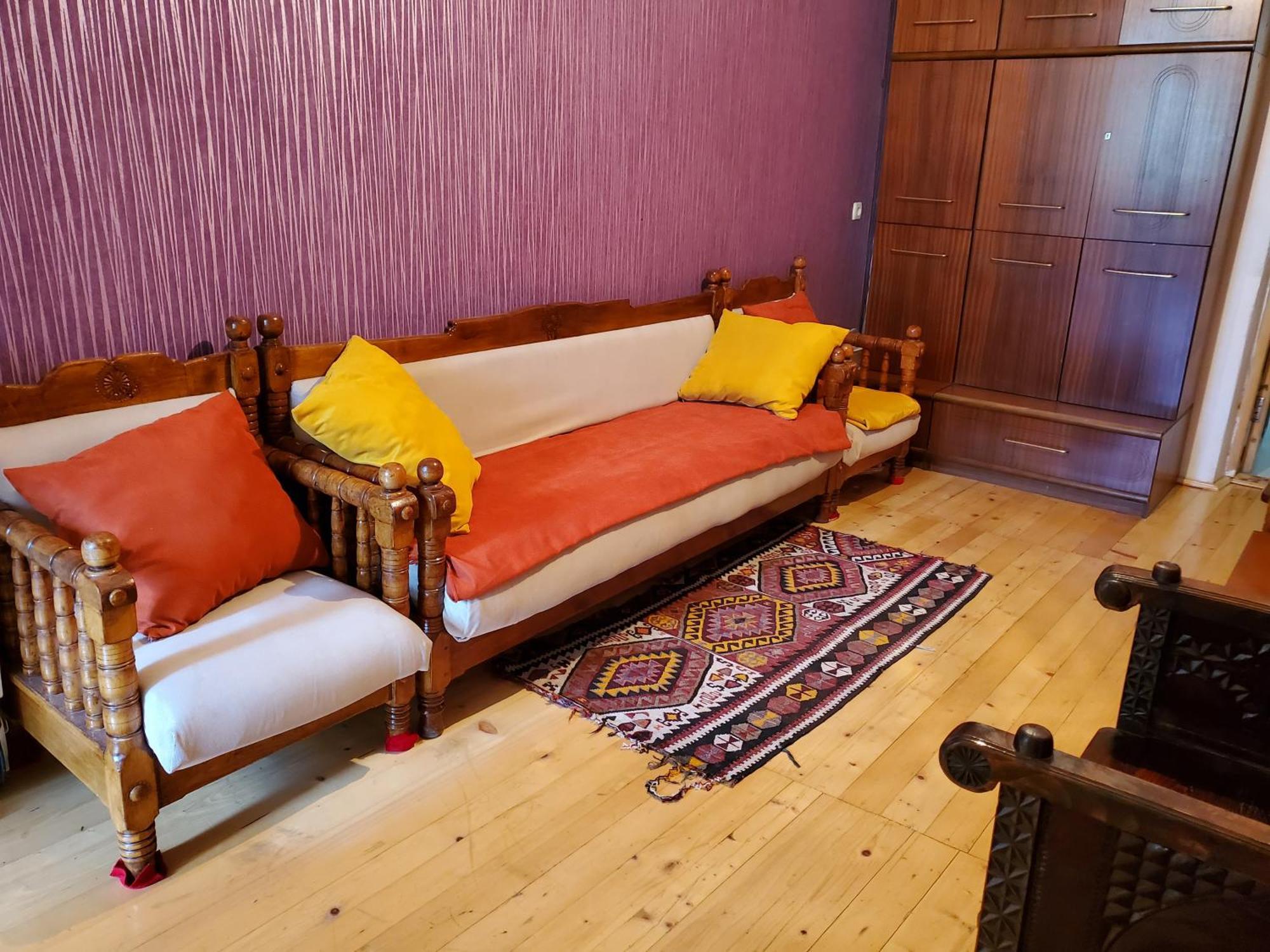 Ailama Guesthouse Mestia Bilik gambar