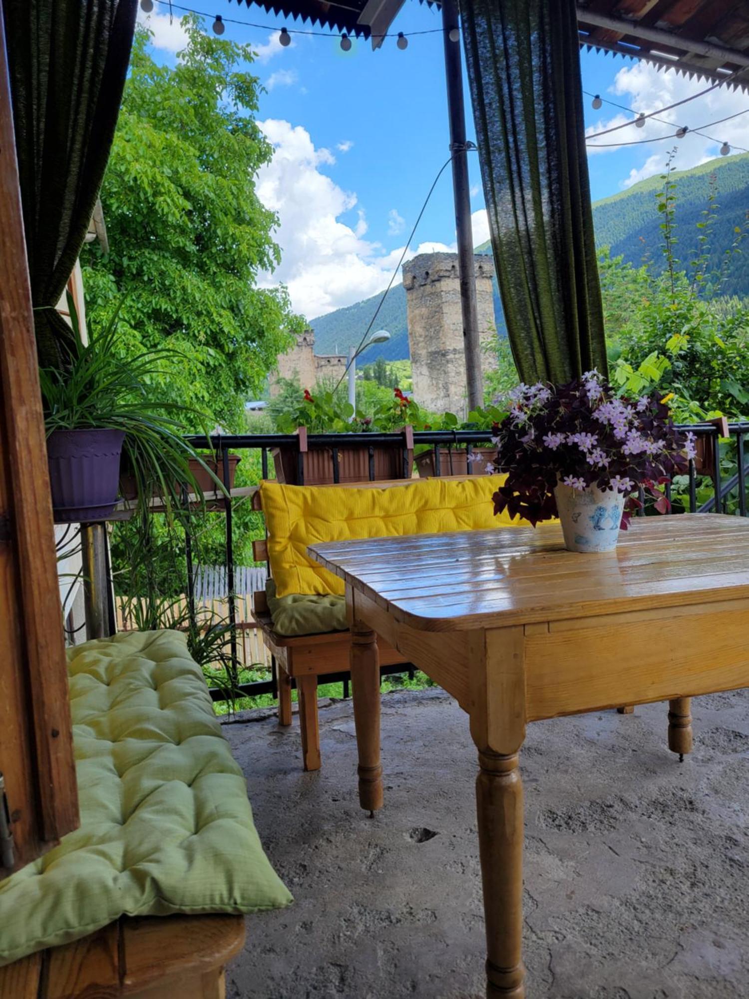 Ailama Guesthouse Mestia Luaran gambar